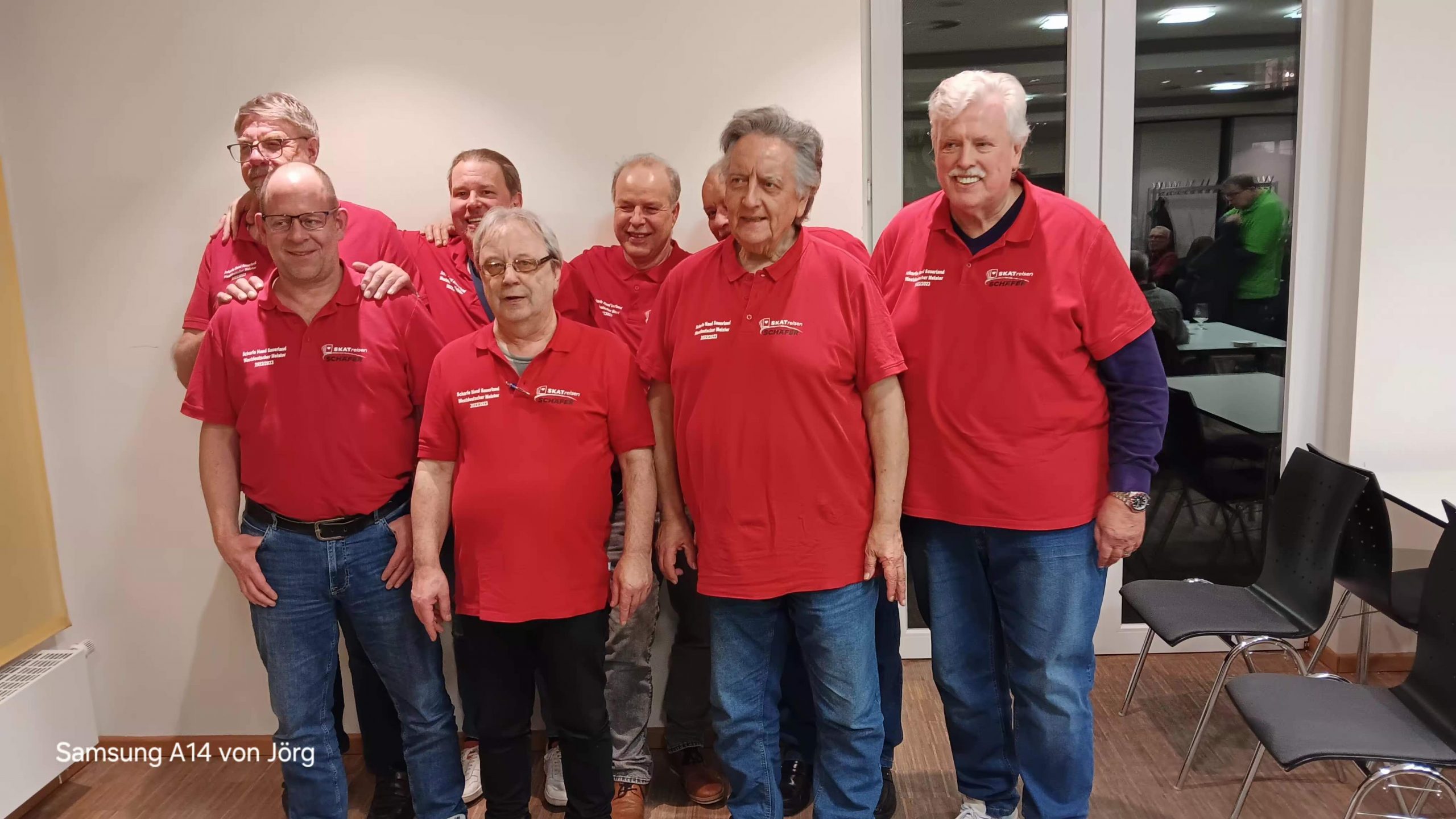 Scharfe Hand Sauerland business 13-1000